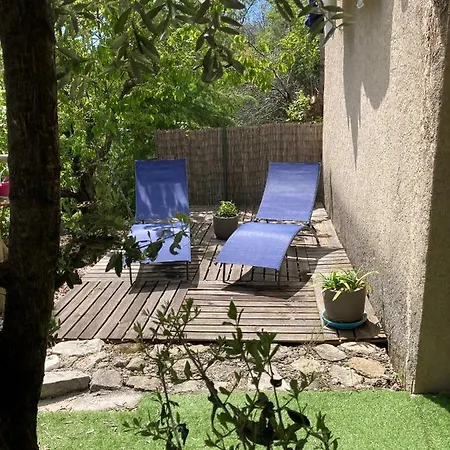 Chambres D'hotes L'amandine *